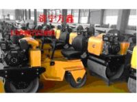 座駕式雙鋼輪振動(dòng)壓路機(jī)