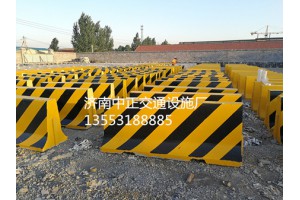 2米水泥隔离墩 质量好价格低 可加装轮廓标夜间行车安全公路墩
