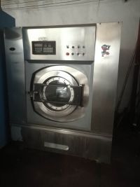 滿洲里賓館用的二手工業(yè)洗衣機(jī)多少錢轉(zhuǎn)讓二手洗衣房設(shè)備