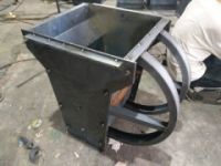 高速隔離墩鋼模具_水泥隔離墩鋼模具_隔離墩鋼模具廠