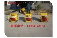路面透水整平機(jī)使用教程 一滾軸透水路面攤鋪機(jī)