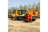 直銷公路護(hù)欄打樁機(jī) 波形裝載機(jī)護(hù)欄打樁機(jī) 液壓立柱打樁機(jī)