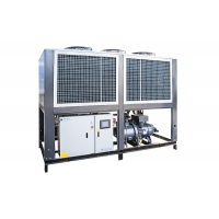 风冷螺杆式冷水机—BSL(单机型7℃)300KW-700KW