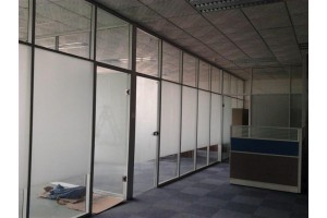 丰台区办公室玻璃隔断安装 总部基地安装玻璃隔断墙