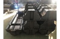 隔離墩模具生產(chǎn)廠商，水泥隔離墩模具夜間還有反光效果