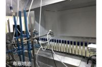 高品質(zhì)化妝品噴油找粵展噴油-按樣定制