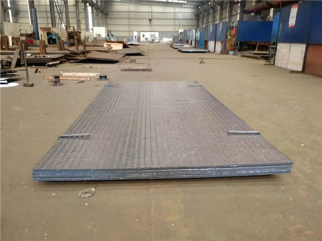 堆焊复合耐磨板3