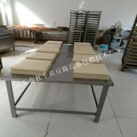 千頁豆腐生產(chǎn)設備不要亂買，選靠譜兒的設備廠家讓您事業(yè)順利