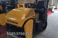 全液壓1噸壓路機(jī)振動壓土機(jī)可以壓瀝青嗎