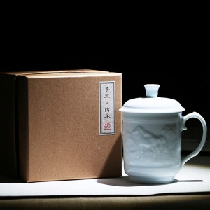 员工嘉奖礼品茶杯定制加字，公司奖励优秀员工礼品陶瓷杯