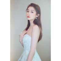 關(guān)曉彤明星雜志拍攝翻包植入_pr檔期報(bào)價(jià)表