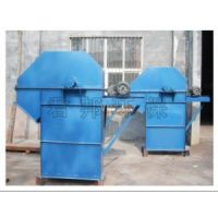 NE型斗式提升機(jī)部裝置：斗式提升機(jī)安裝有自動(dòng)張緊裝置