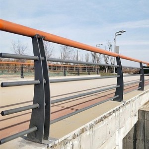 市政道路护栏 防撞安全锌钢围栏 高速公路护栏板