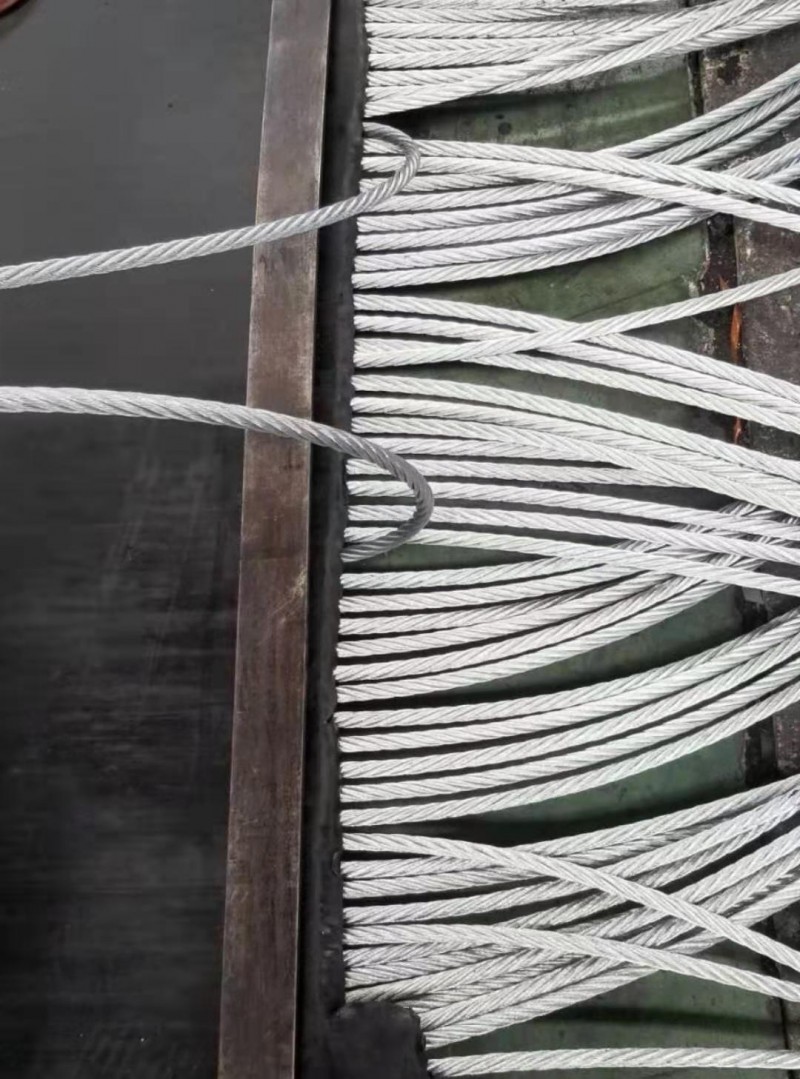 矿山专用阻燃钢丝绳输送带    耐高温钢丝绳输送带价格